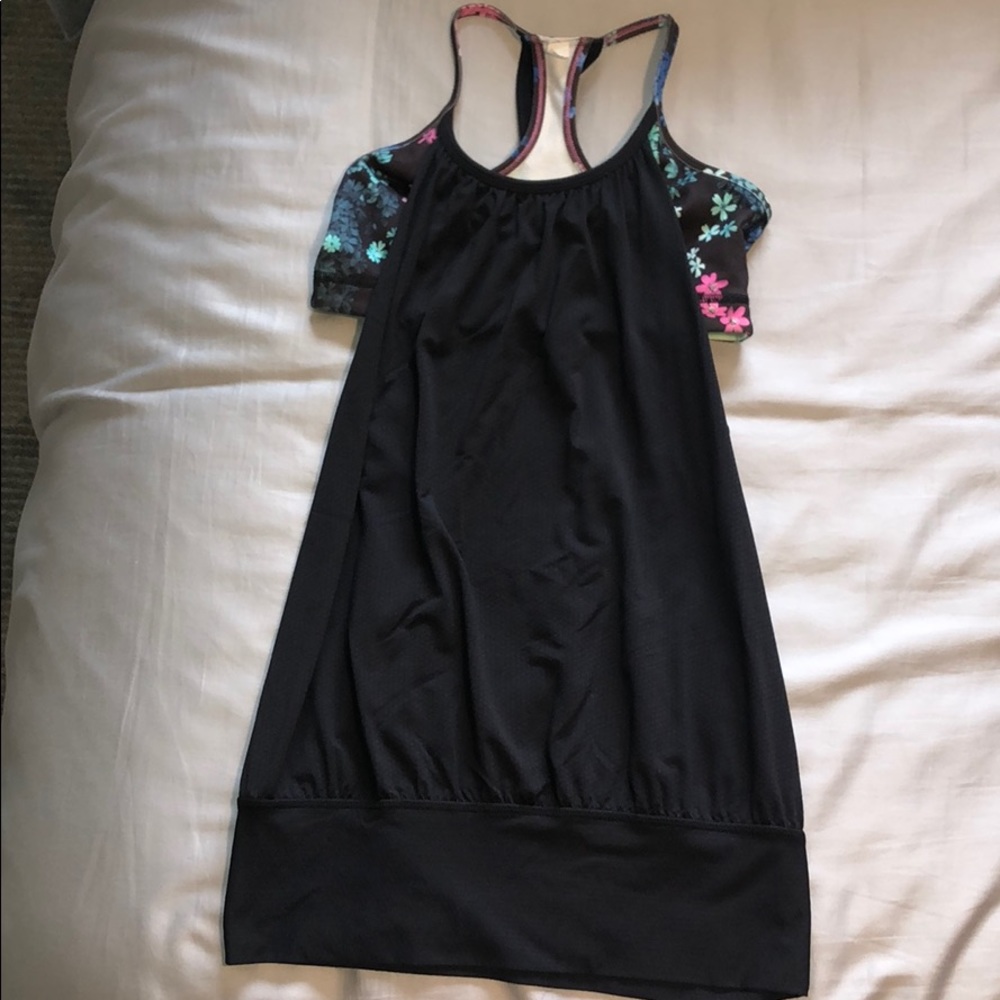 Lululemon workout top